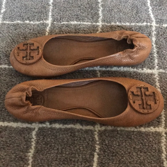 Tory Burch Shoes - Tory Burch Classic Leather Logo Ballet Flat